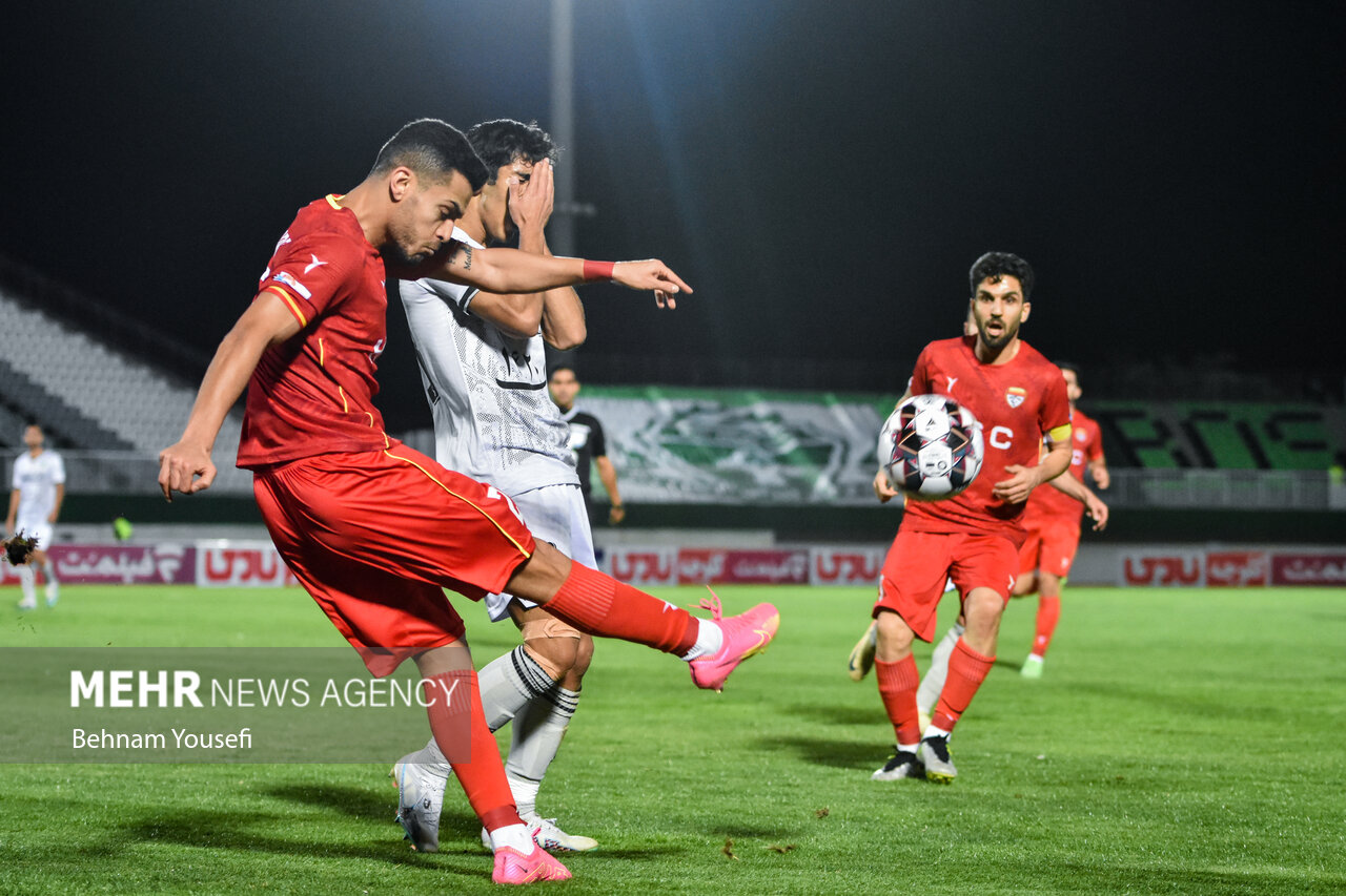 گل‌محمدی پرسپولیس را در صدر نگه داشت/ توقف سپاهان برابر فولاد - خبرگزاری مهر | اخبار ایران و جهان